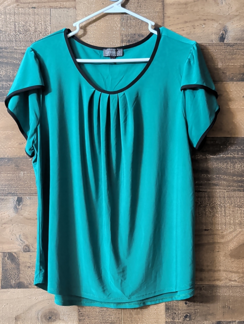 Green Short Sleeve Pleated Neck Top with Black Trim